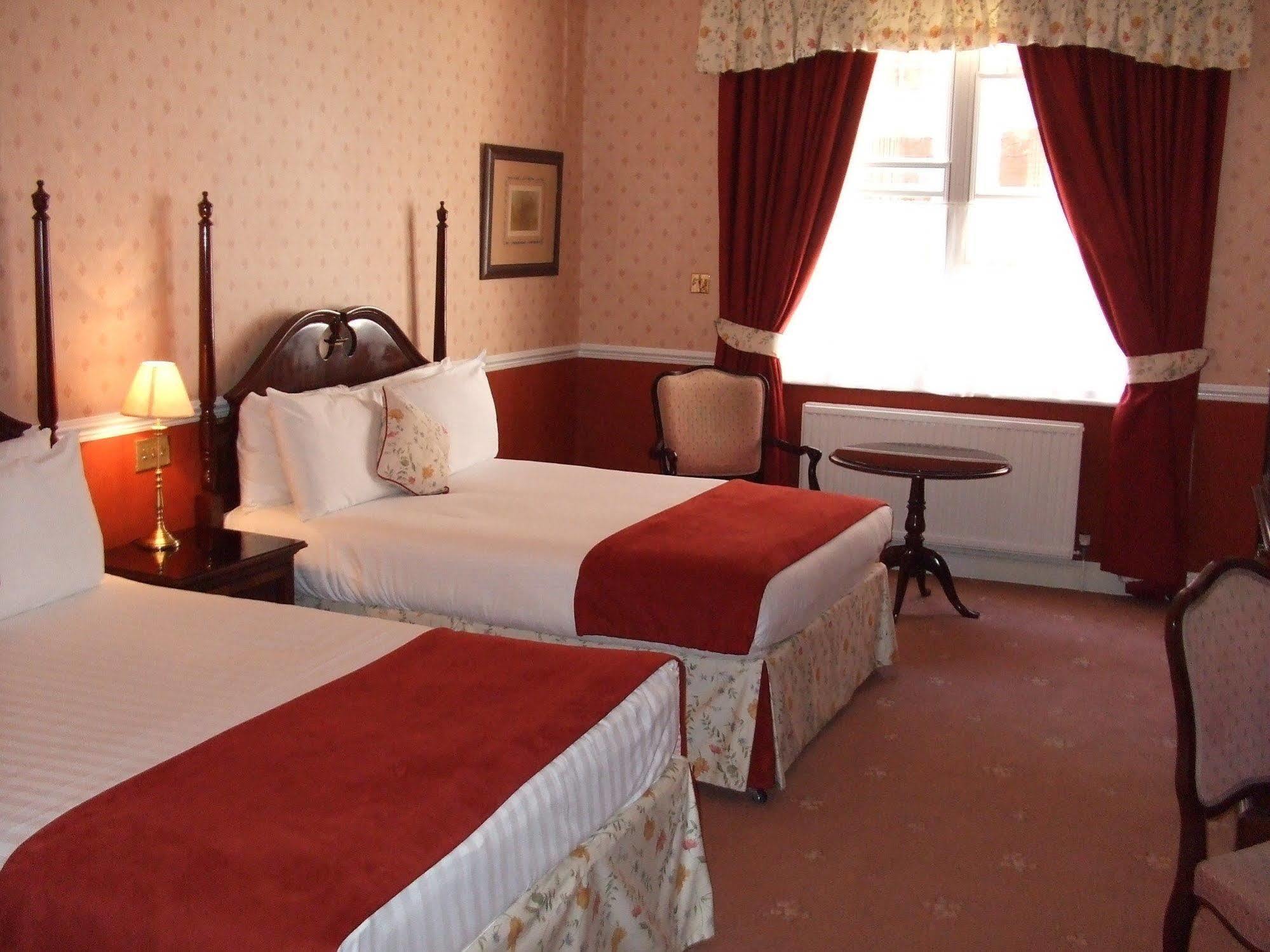 Отель Pendley Manor